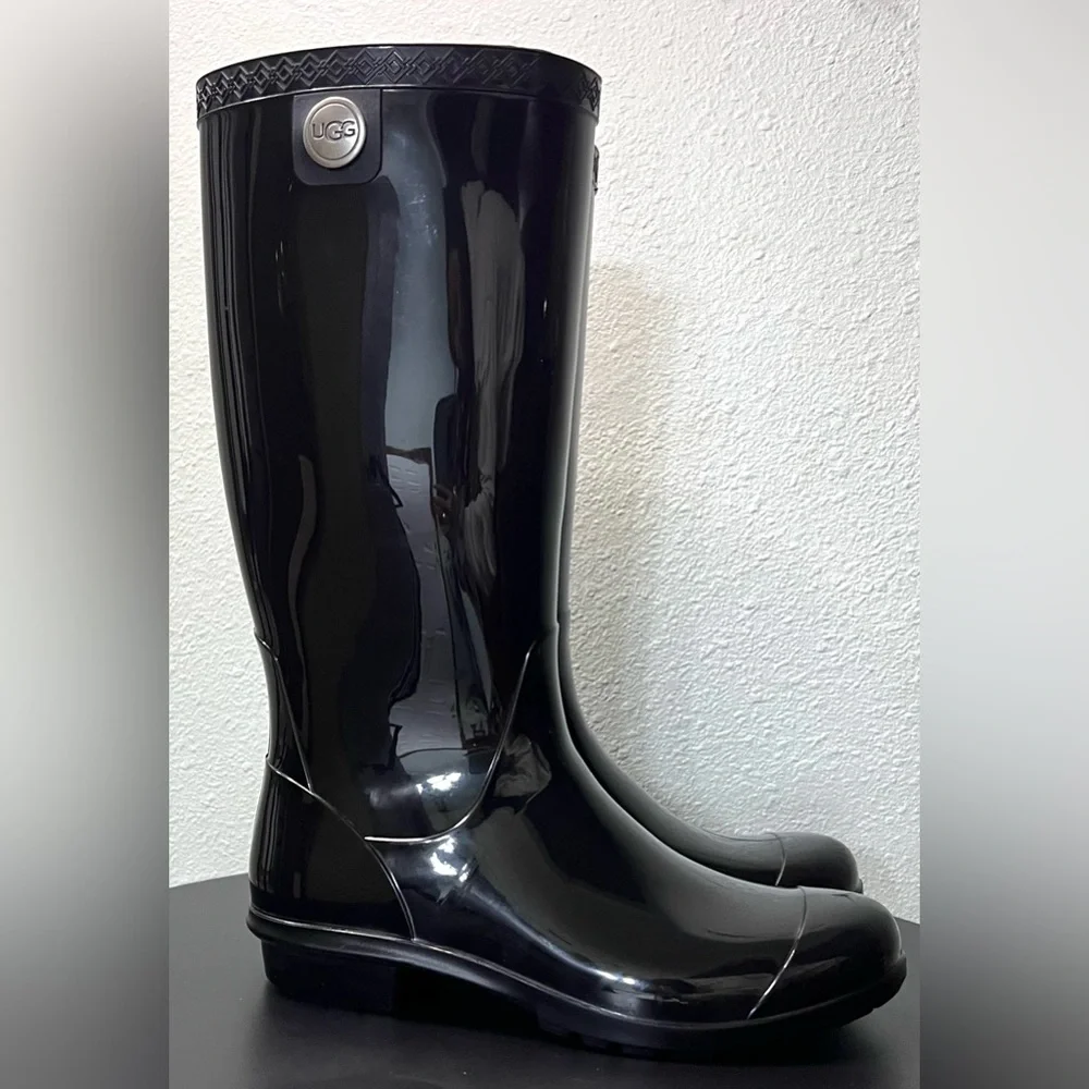 UGG AUS Shaye Glossy Black Tall Rain Boots Sheepskin Fur Lined Waterproof Spring